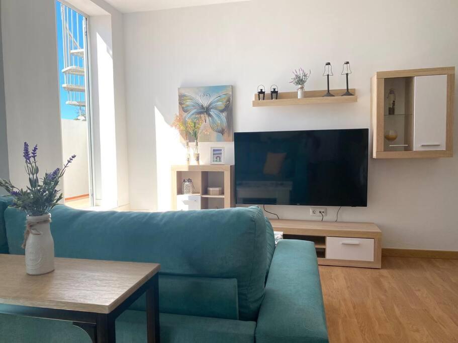 Cozy + Breakfast Apartment